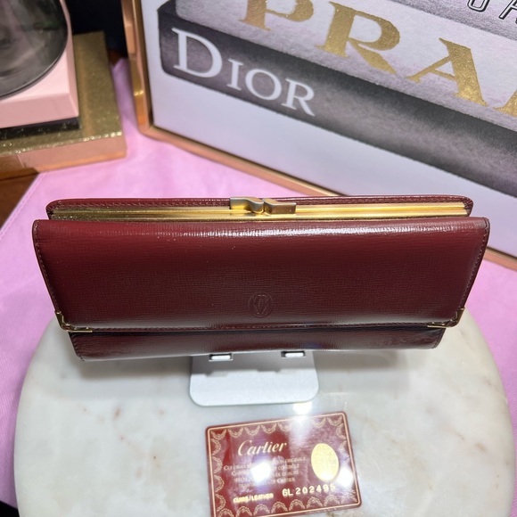 Must de Cartier Long Wallet kiss lock Leather Bordeaux Logo Gold Hardware EUC - Picture 11 of 13